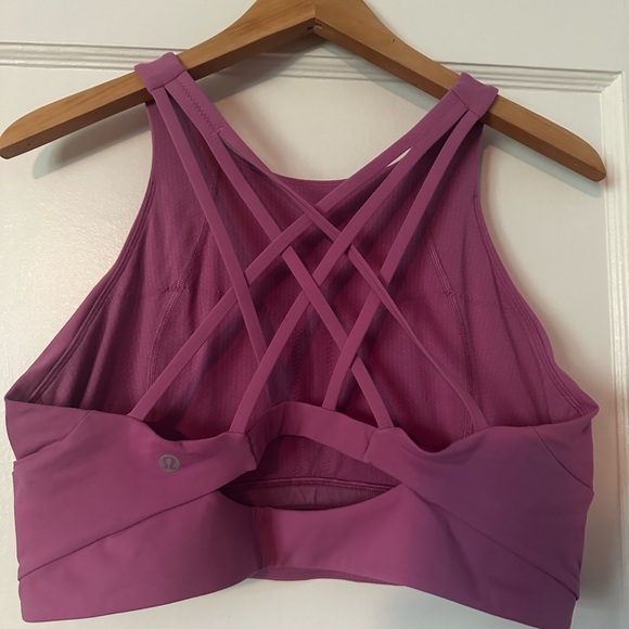 Lululemon sports bra - Picture 2 of 2